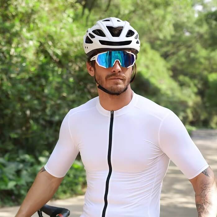 GlideTech™ | Casque velo avec éclairage arrière intégré et ventilation renforcée pour plus de sécurité – Image 4